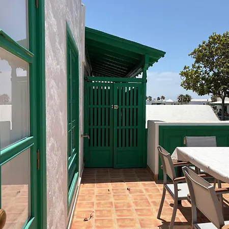 Oasis De Cesar- Arquitectura Manriquena Apartmán Costa Teguise